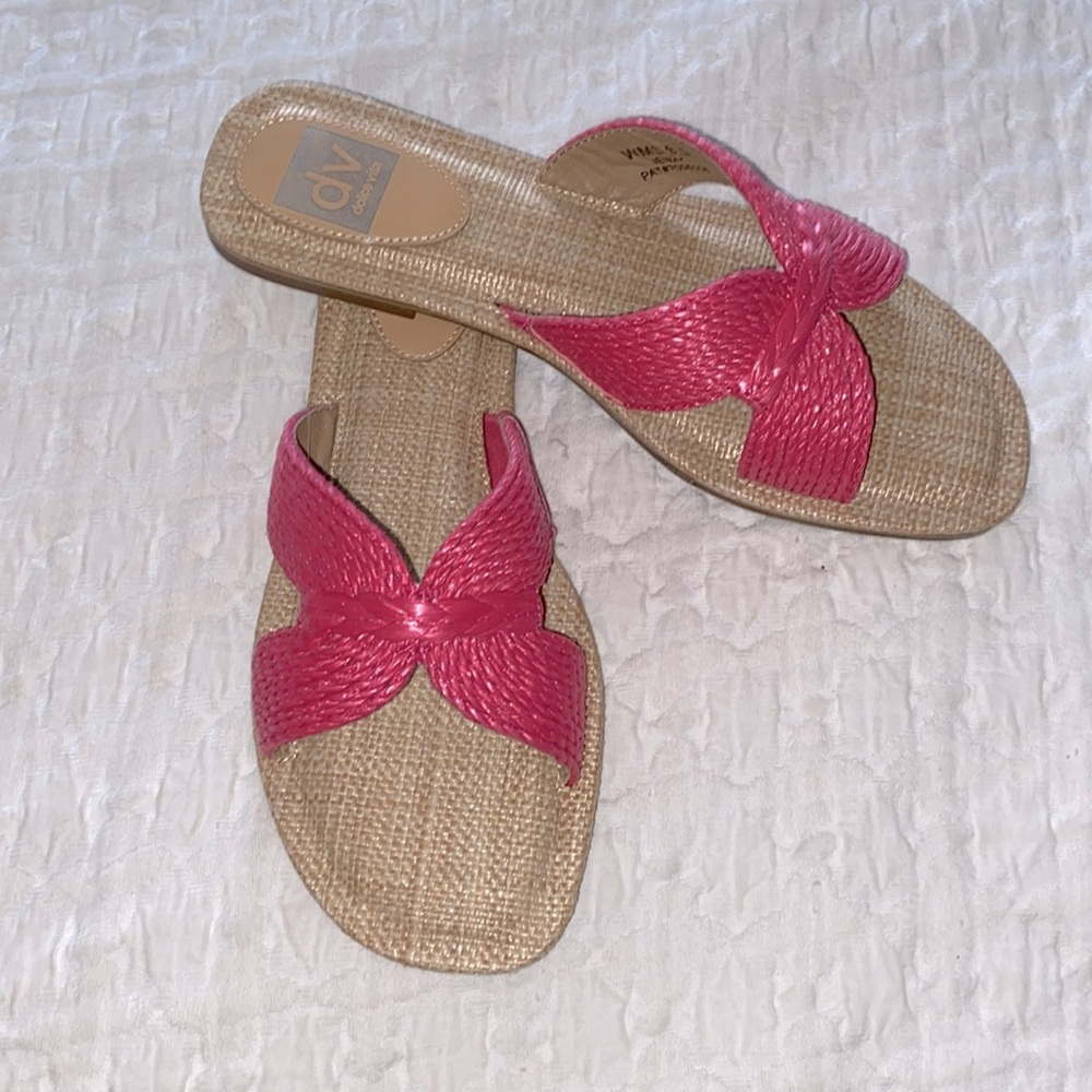Dolce Vita Jenzy Raffia woman’s flats sandals 9.5  NWOT